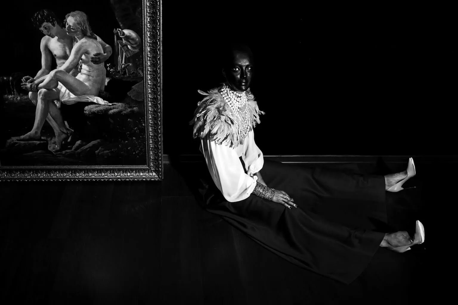 Armor without a knight / Regalia without a monarch preview 3